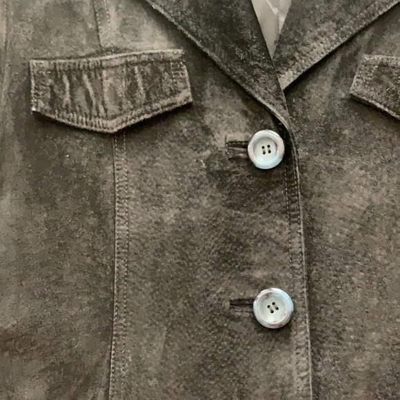 Suede leather button down jacket - Picture 3 of 6